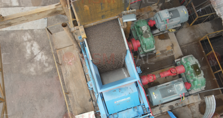 水泥熟料制砂機客戶生產現場