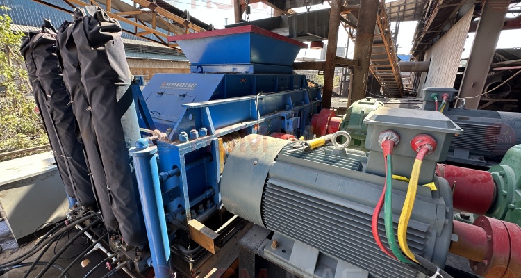 硅鐵破碎機客戶生產現場 硅鐵破碎機客戶生產現場